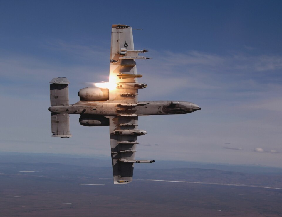 VÅPENPLATTFORM: En av A-10 Thunderbolts styrker er evnen til å bære mye last. Kapasiteten er på opptil 7,2 tonn med bakkeangrepsraketter, presisjonsmissiler og bomber.