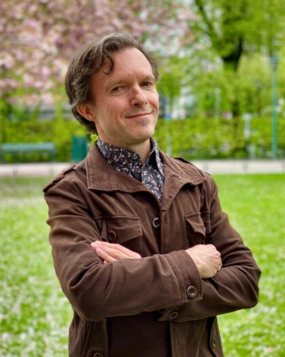 PROFESSOR: Per Einar Binder.