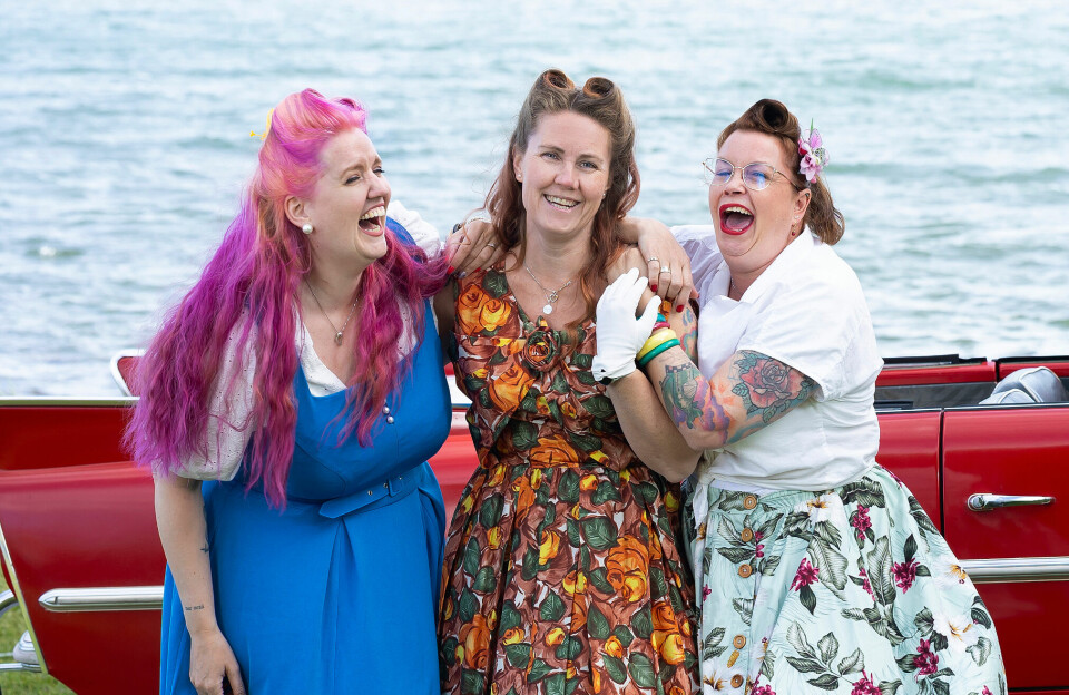 GJØR LIVET BEDRE: For Mathilde, Kari-Anne og Inger er pinup- og vintagestilen en livsstil som løfter livet. For å kalle noe vintage må klærne være laget for minst 30 år siden.
