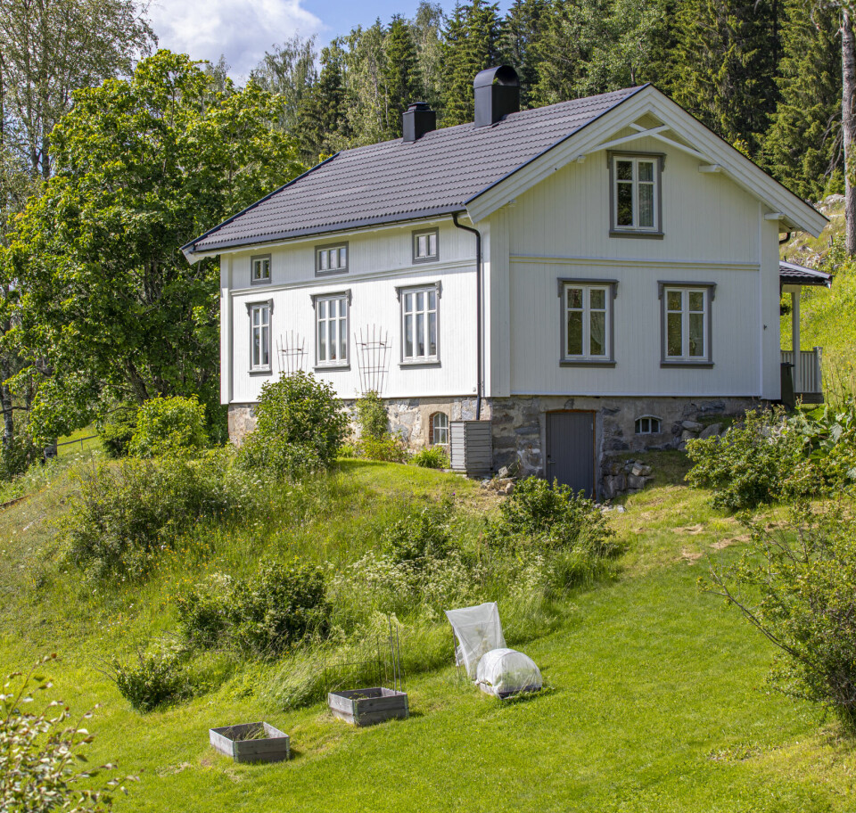 KULTURMINNE: Paret fikk ikke lov å endre noe på fasaden på huset, da det er et kulturminne. Huset er fra 1910.