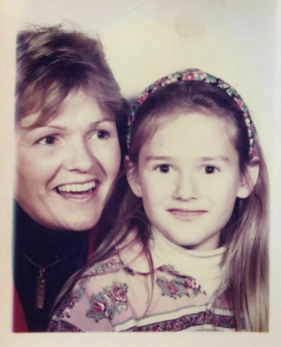 SAVNER MAMMA: Hanne Alice var bare åtte år da mamma Cecilie døde.