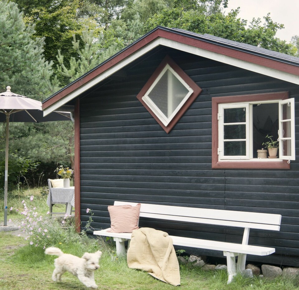 ORIGINAL SJARM: Huset står stort sett som da det ble bygget. Heidi og Frantz er glad for husets enkelthet og funksjonalitet til tross for at det er lite.