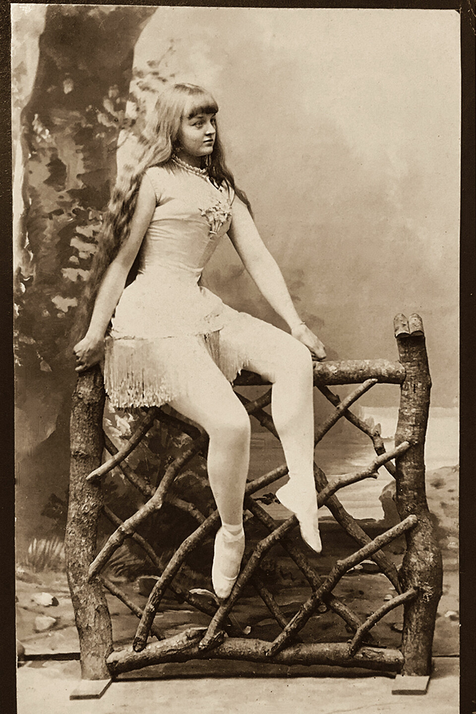 OVERJORDISK: Sixten ble rammet hardt av Amors pil da han så Elvira. Etter det første møtet var han som besatt og bare måtte ha henne.