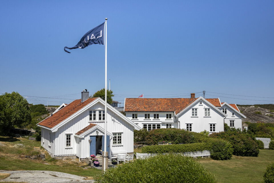 STOR HAGE: Fordi de fleste hyttene på Lauer tidligere var bolighus, har mange av dem store hager med gressplener.