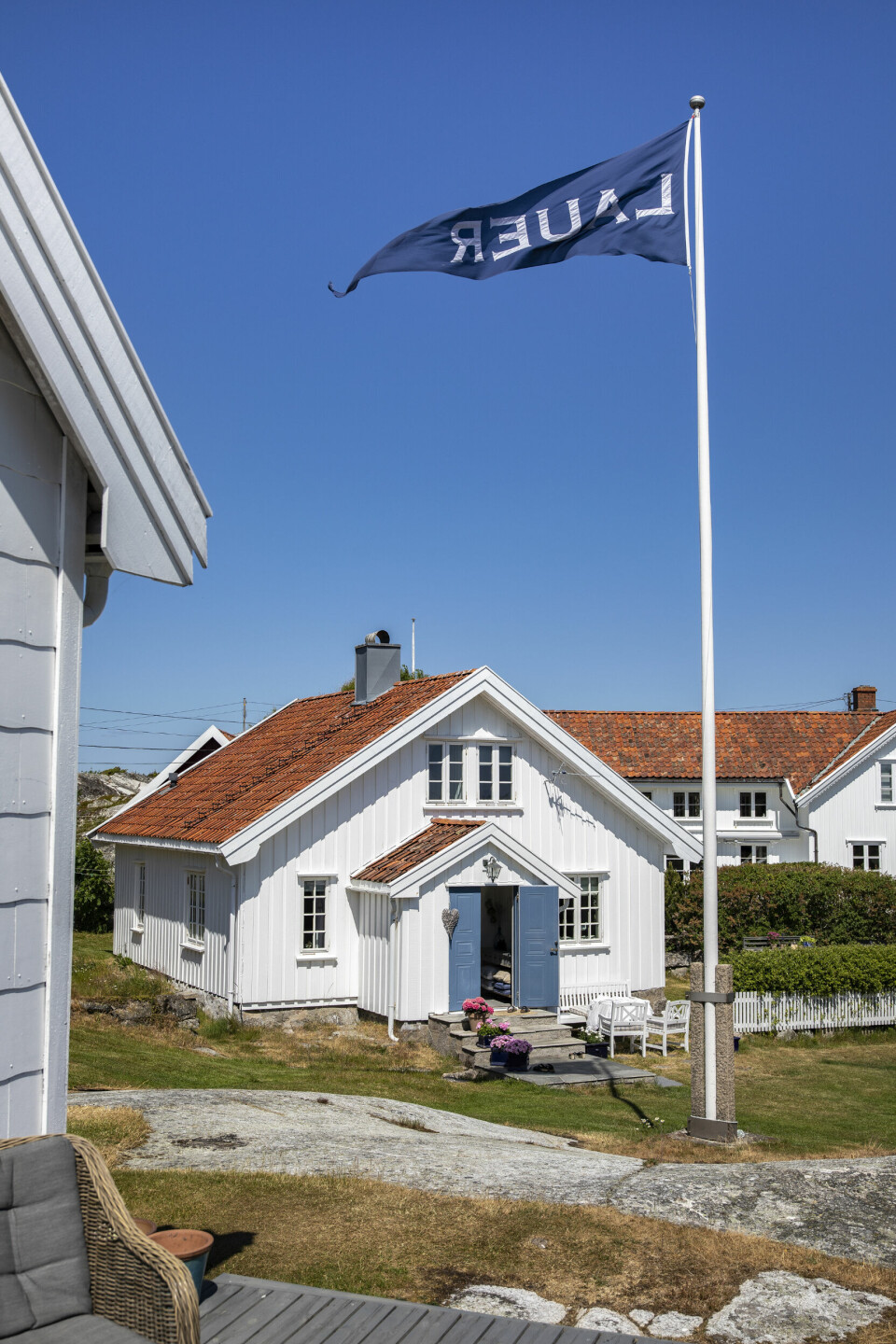STOR HAGE: Fordi de fleste hyttene på Lauer tidligere var bolighus, har mange av dem store hager med gressplener.