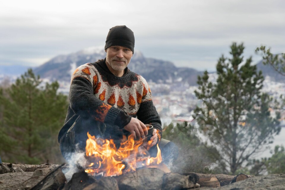 MAKE BÅL GREAT AGAIN: Ares kampsak er å gi fellesskapet rundt bålet en større plass i samfunnet. Derfor er Bålpraten sentral på turer med Medvandrerne.