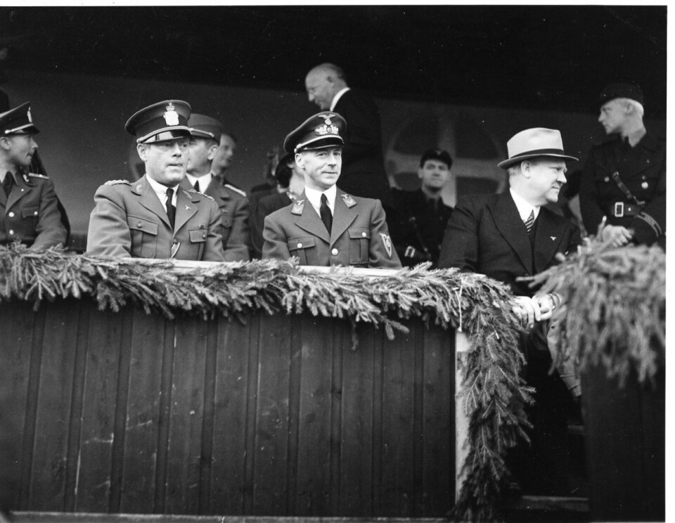 PARHESTER: Politiminister Jonas Lie (t.v.) og Vidkun Quisling tronet på toppen av rangstigen i Nasjonal samling. Lies sjåfør og hans medsammensvorne planla å kidnappe Quisling for å ta ham av dage.