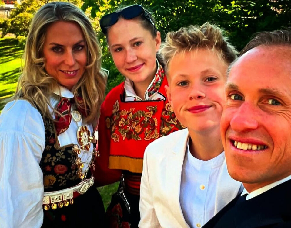 FAMILIEKJÆR: Mads og kona Marita har vært gift i 16 år. Her med barna Nathalia og Liam.