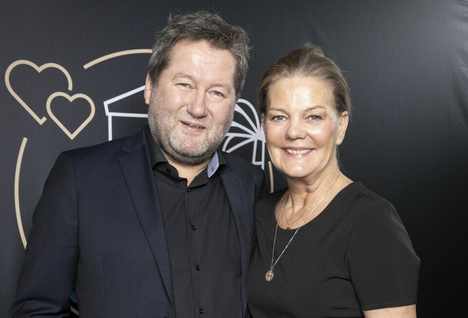 FORNØYDE FRUER: Bjarne forteller at kona Lisa rapporterer at han snorker mindre etter vektnedgangen. Her er de to i 2020.