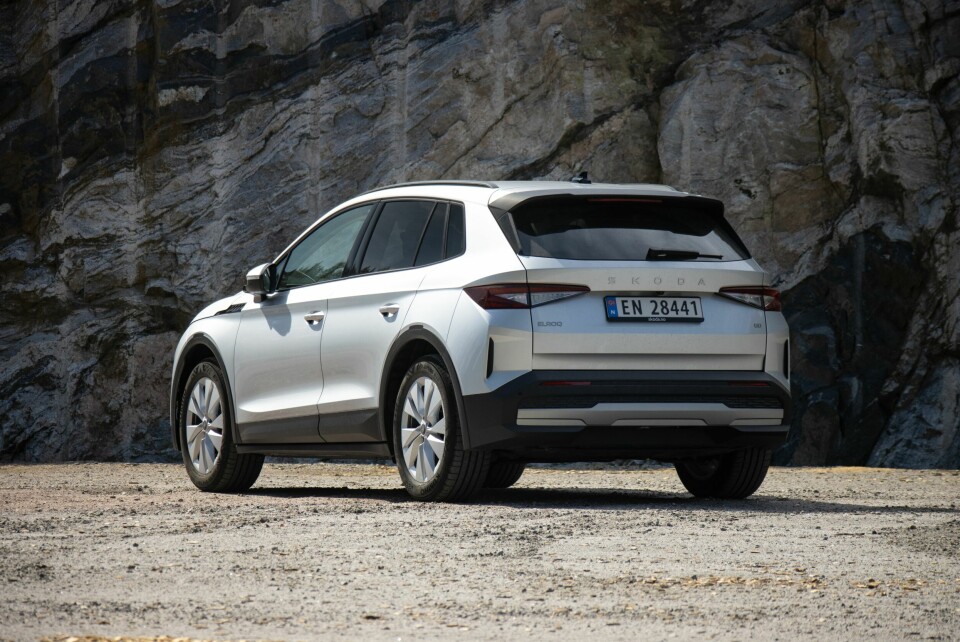 KORTVERSJON: Skoda Elroq har mye til felles med storebror Enyaq. Men er kortere og betydelig rimeligere.