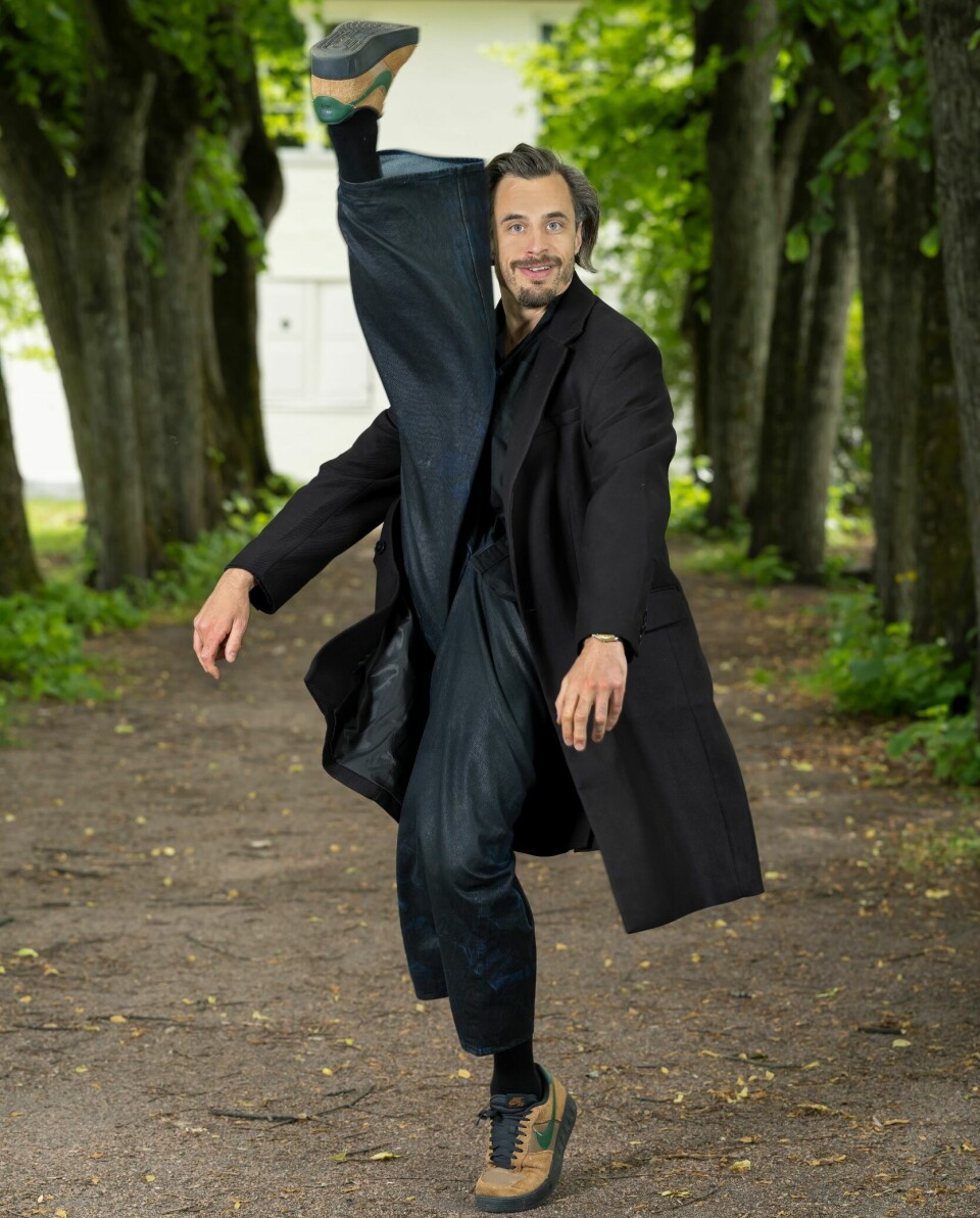 SPREKING: Kroppen lever sitt eget liv når Viggo er i modus for å underholde!