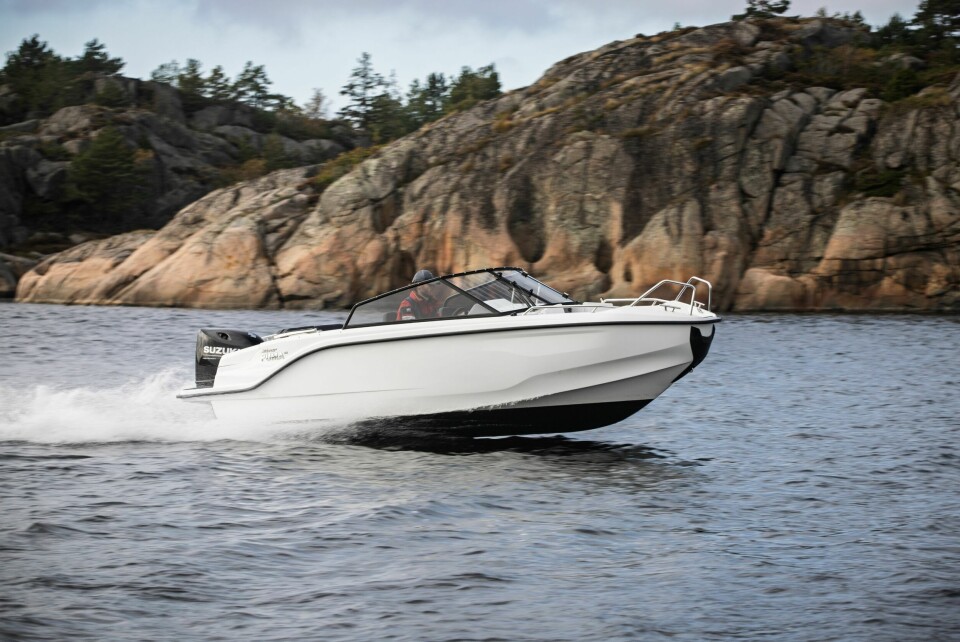 GODE EGENSKAPER: Silver Puma BRz byr på mange av de gode egenskapene du forventer deg av en bowrider på rundt seks meter