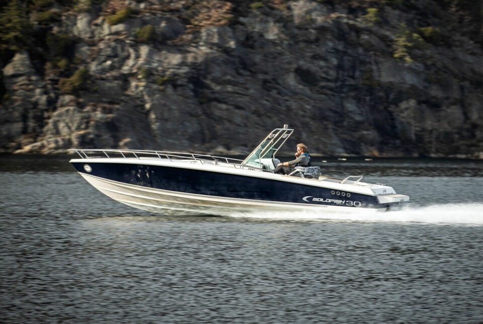 ELEGANT: Goldfish 30 Sport er et godt eksempel på en båt som egner seg for remotorisering. Verdien holder seg høy og båtegenskapene er av beste sort.