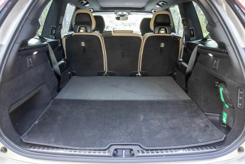 XC90: Volumet bak andre seterad er opptil 977 liter