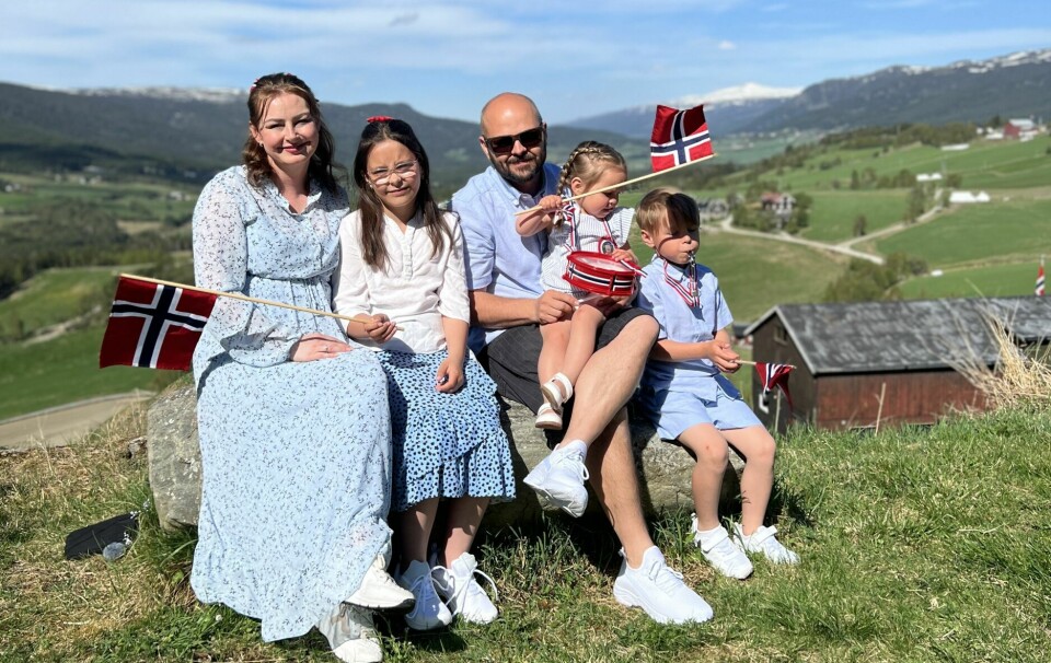 FAMILIE: Det har skjedd mykje i livet til Even sidan han kom til Dovre for 20 år sidan. Sjølve fundamentet er naturleg nok familien. Frå venstra kona Nina, Marielle (11), far sjøl, Emma (3) og Rune Matheo (8).