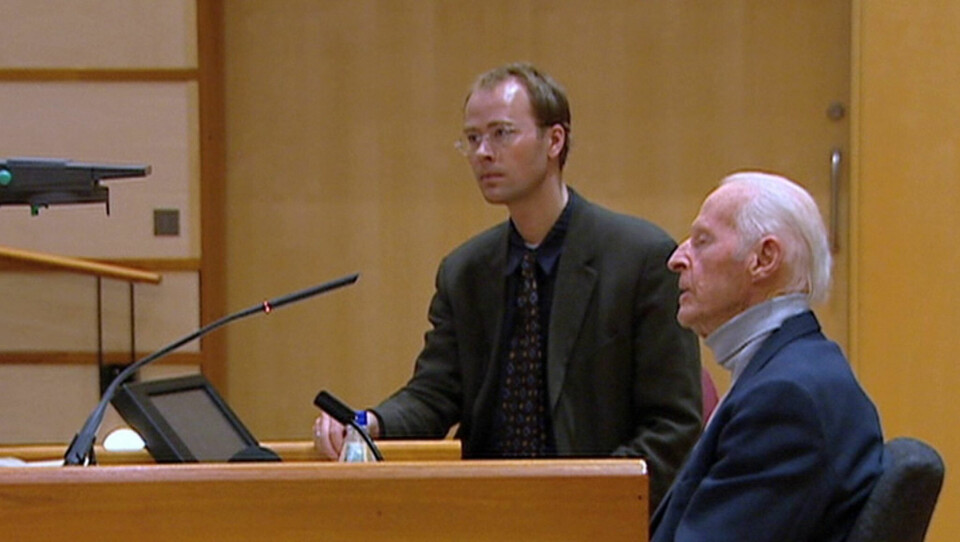– UVERDIG: Thor Heyerdahl under angrep ved UiO i 2002.