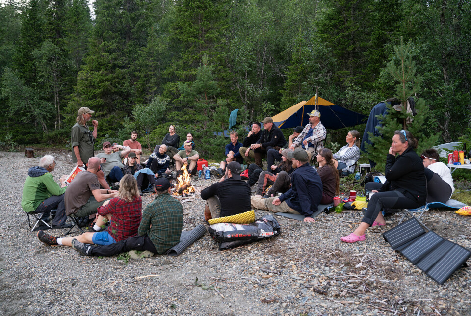 Strandfest i Meråker: Lørdag 2. august hadde Barstad vært 2000 dager på tur, og det markerte han ved å invitere familien, turvenner og gode medhjelpere til strandfest.