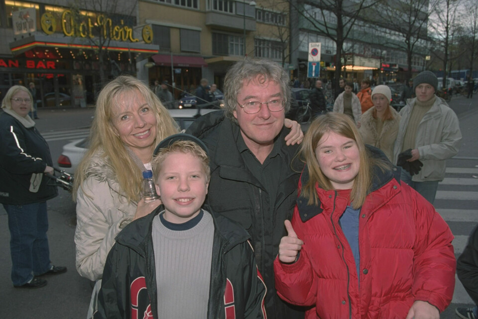 FILMGLAD: Familien Schøyen Andersen foreviget utenfor Klingenberg kino i forbindelse med premieren på den første Harry Potter-filmen i 2001.