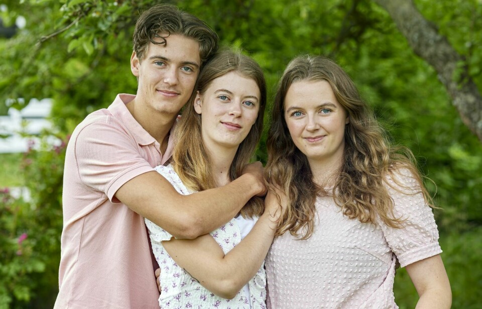 MANGLER ÉN: Søskenflokken som en gang var fire, er nå bare tre. Det føles helt feil for Zackarias, Celina og Angelica.