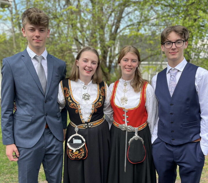 SAMLET FLOKK: Den gangen de var alle. Nicklas, Angelica, Celina og Zackarias. Savnet er stort etter lillebroren.
