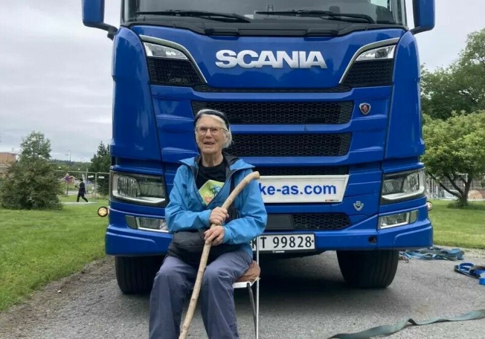 IKKE PÅ TØRRE MØKKA: Mimi er sta og steil når det gjelder, og gir seg ikke på tørra møkka når det er noe hun brenner for.