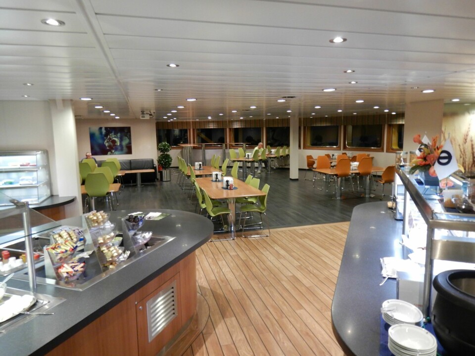 KVALITETSMAT: Det legges stor vekt på skikkelig kosthold om bord, og i messa serveres blant annet god husmannskost.