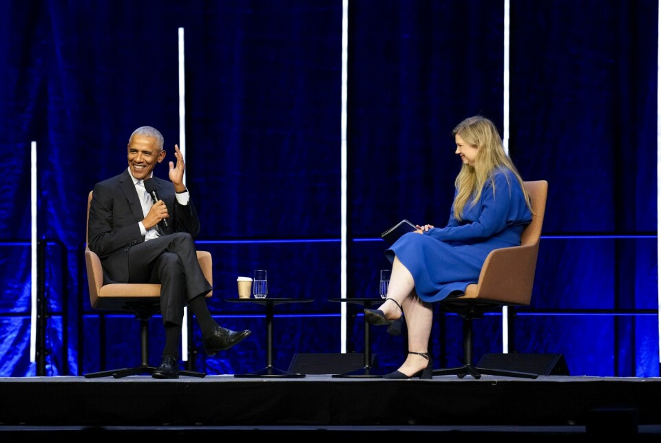 BARACK OG SOFIE: Tidligere president i USA Barack Obama og Sofie Høgestøl under arrangementet «A Conversation With Barack Obama» i Oslo Spektrum i mai.