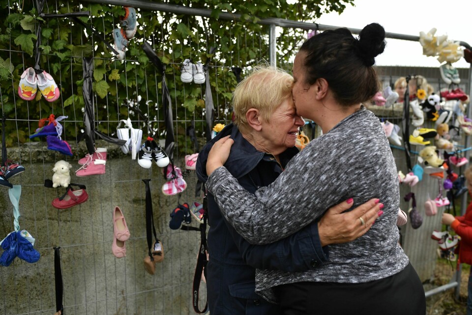 MISTET BARN: En mor som mistet sin datter hos nonnene i St Mary's Mother and Baby home, var tilbake på stedet, utrøstelig over tragedien som rammet hennes barn og 800 andre.