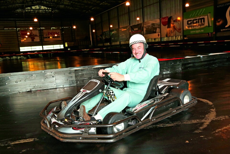 FULL FRES: Eldar liker fart og spenning. En tur med gokart skal man ikke kimse av!