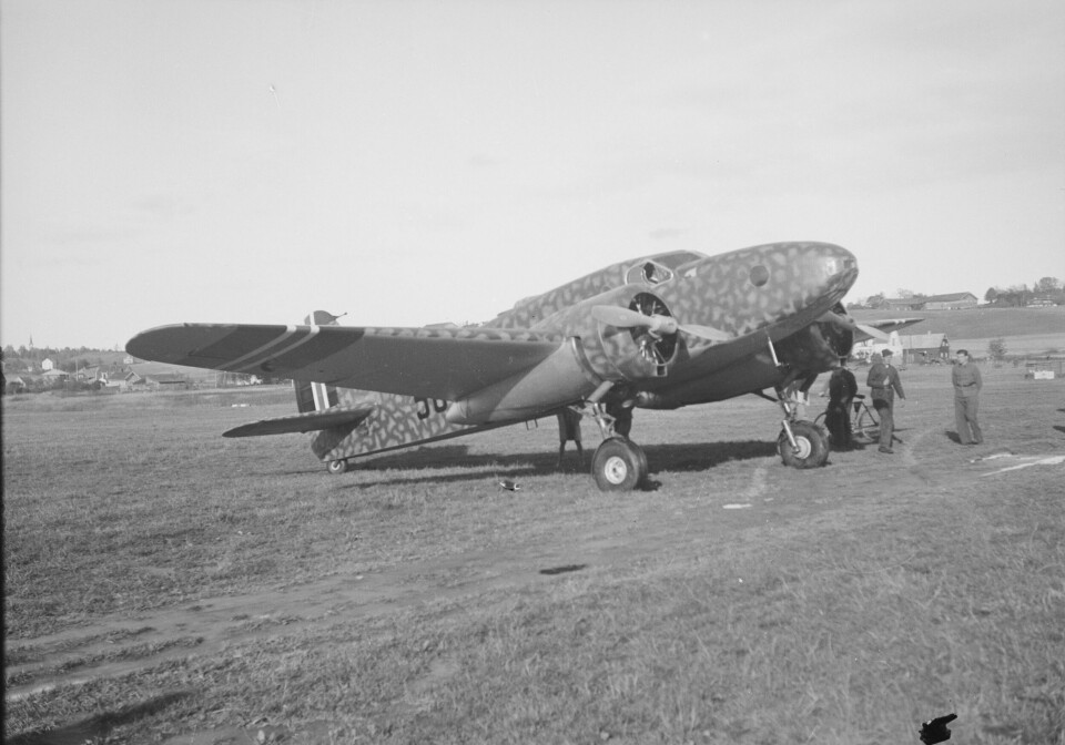 BANEBRYTENDE: Caproni Ca.310 Libeccio representerte en ny tid for Hærens flyvevæsen i 1938, men innfasingen var ikke uten problemer.