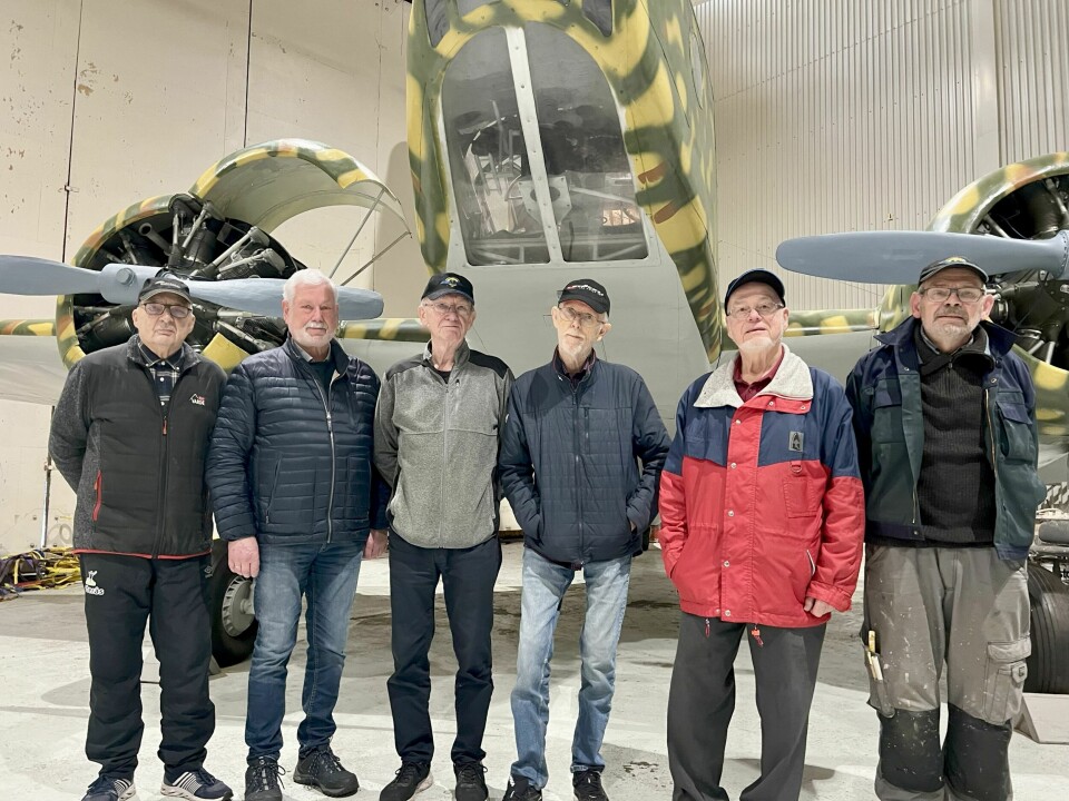 MESTER-RESTAURATØRENE: (Fra venstre) Harald Egge, Roar Henriksen, Siegfried Hernes, Øystein Telnes, Rasmus Svihus, Kjell Dahle.