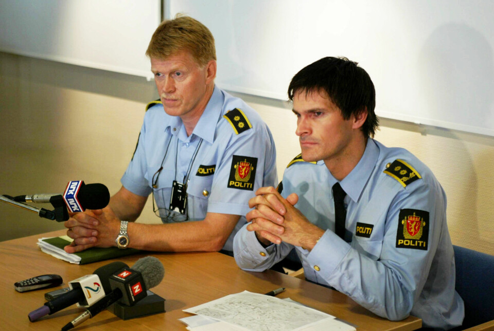 TRE KONTAKTER: Tre ganger var politiet i kontakt med de to libyske asylsøkerne drapsnatten − uten å vite at asylsøkerne hadde ranet og drept den 83 år gamle kvinnen. Drapshandlingen er så vanskelig å forstå at vi antar gjerningsmennene har lav terskel for å bruke vold, advarte politiadvokat Trond J. Bachmann (t.h.), her sammen med etterforskningsleder Harald Berge.