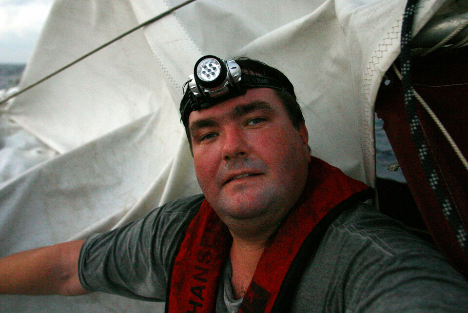 LETTET: Rune tok dette selvportrettet rett etter at han fikk svar på nødmeldingene. Med 1000 kilometer til nærmeste land var lettelsen enorm.