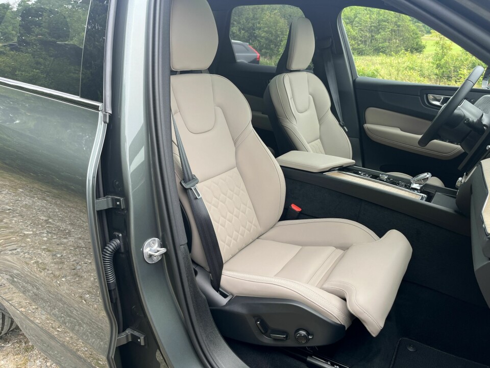 PRIMA SITTEKOMFORT: XC60 kan fås med ventilerte forseter med nappaskinn.