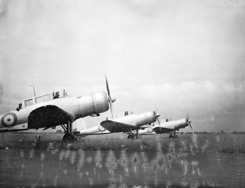 FLEET AIR ARM: Blackburn Skua var et britisk toseters jager- og stupbombefly brukt av britene under 2. verdenskrig. Skua var det første monoplan som ble operativt i den britiske marinen, og det første stupbombeflyet produsert i Storbritannia. I 1941 var det allerede utdatert. Bildet er fra 29. juni 1939.