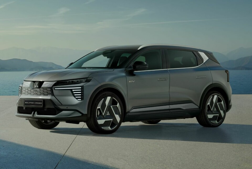 LENGDE: Elektriske Eclipse Cross er 447 centimeter lang.