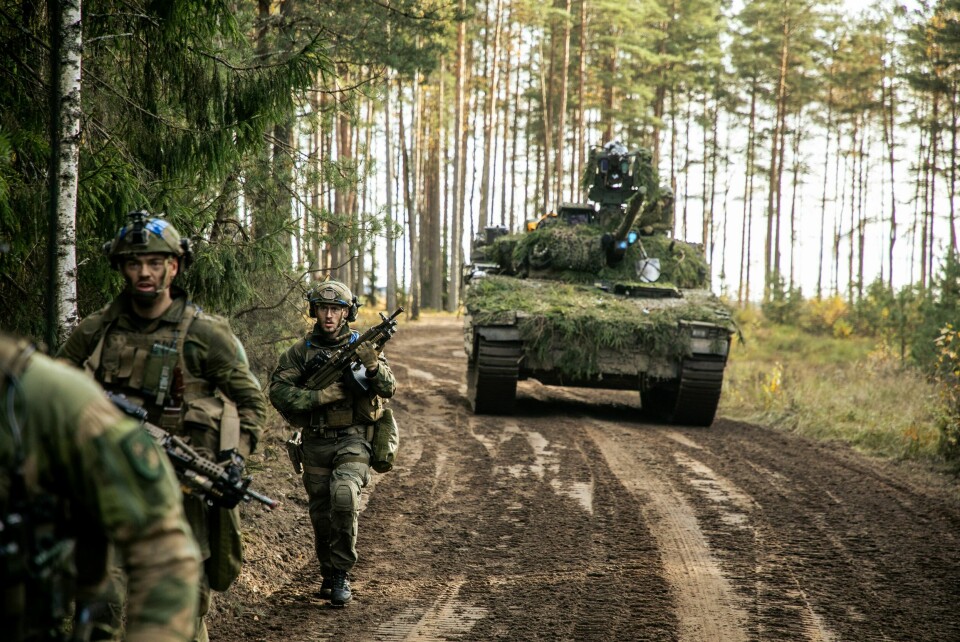NORSK BIDRAG: Norske infanterister med CV90 stormpanservogner har vært utplassert i Litauen over lengre periode. Her fotografert under øvelse Iron Wolf i Litauen i 2021.