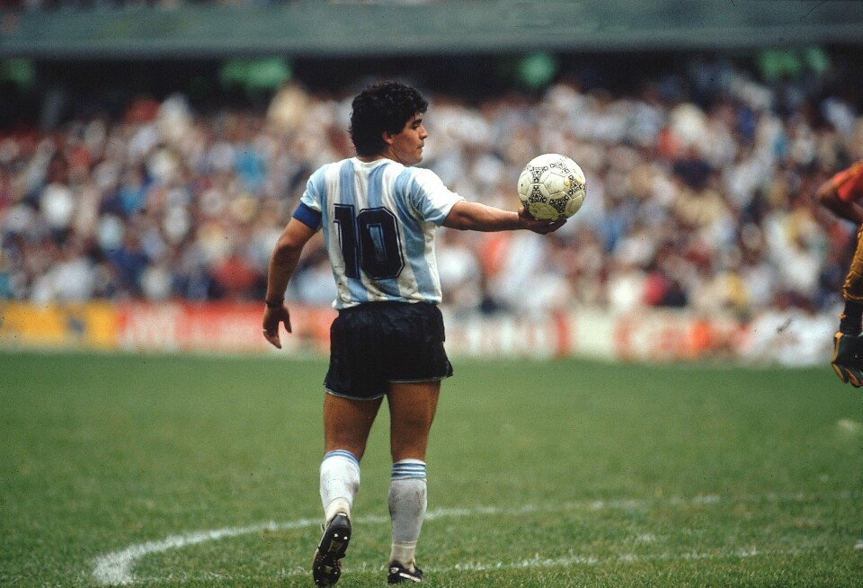 Soccer: World Cup: Argentina Diego Maradona (10) in action vs Belgium during Semifinals at Estadio Azteca. Mexico City, Mexico 1/25/1986 CREDIT: George Tiedemann (Photo by George Tiedemann /Sports Illustrated via Getty Images) (Set Number: X33208 TK18 R6 )