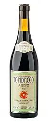 En vinflaske med etiketten Tombiacco Aglianico del Beneventano 2013 mot hvit bakgrunn.